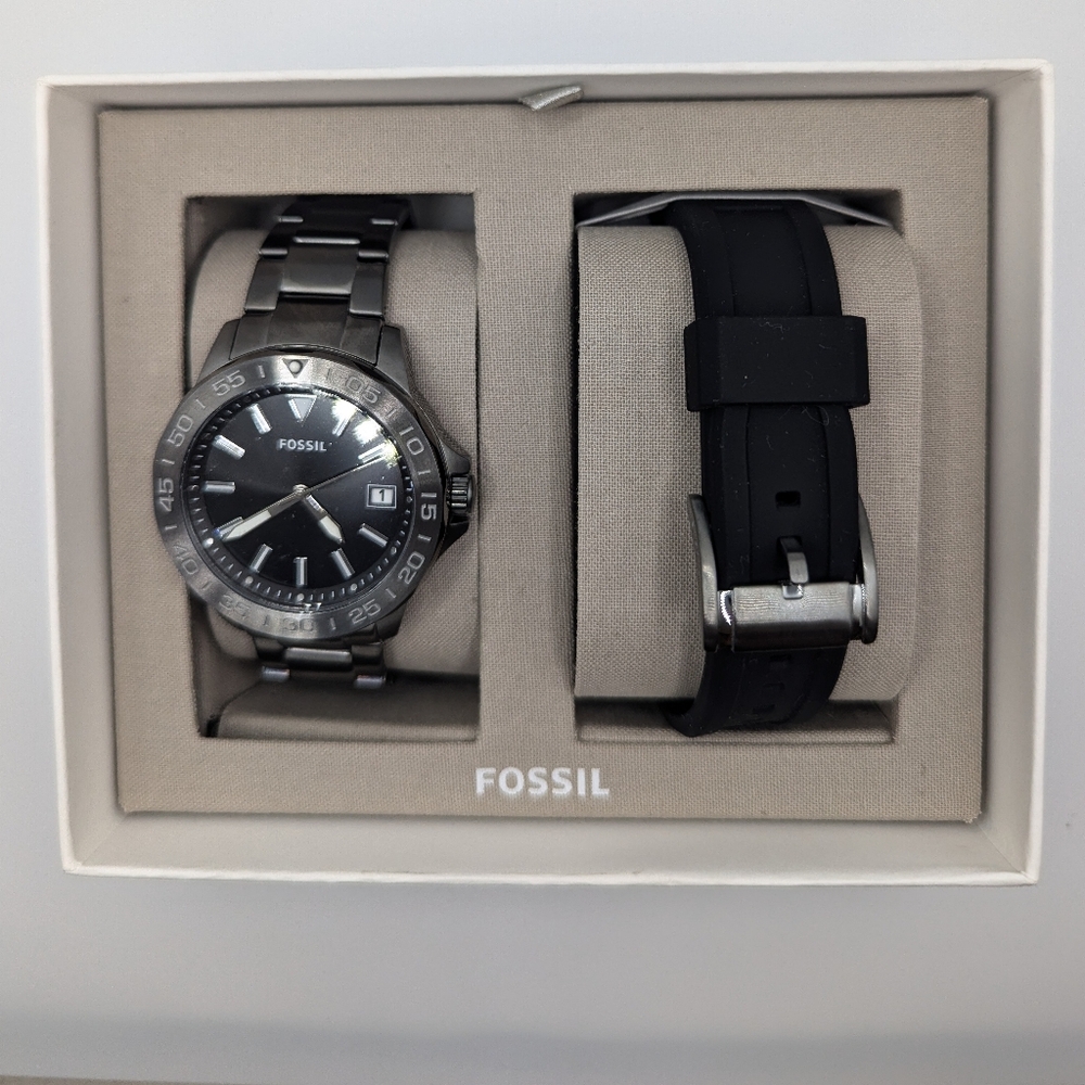 FOSSIL Bannon Three-Hand Date Smoke Stainless Steel Watch & Strap Set BQ2785SET